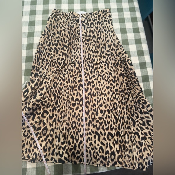 Sadie & Love Pleated A-Line Leopard Skirt - Picture 5 of 8